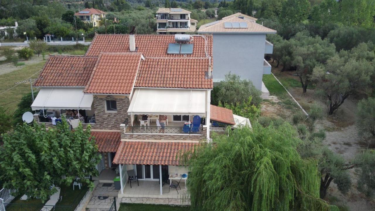Queen Bay Studios Vasiliki  Bagian luar foto