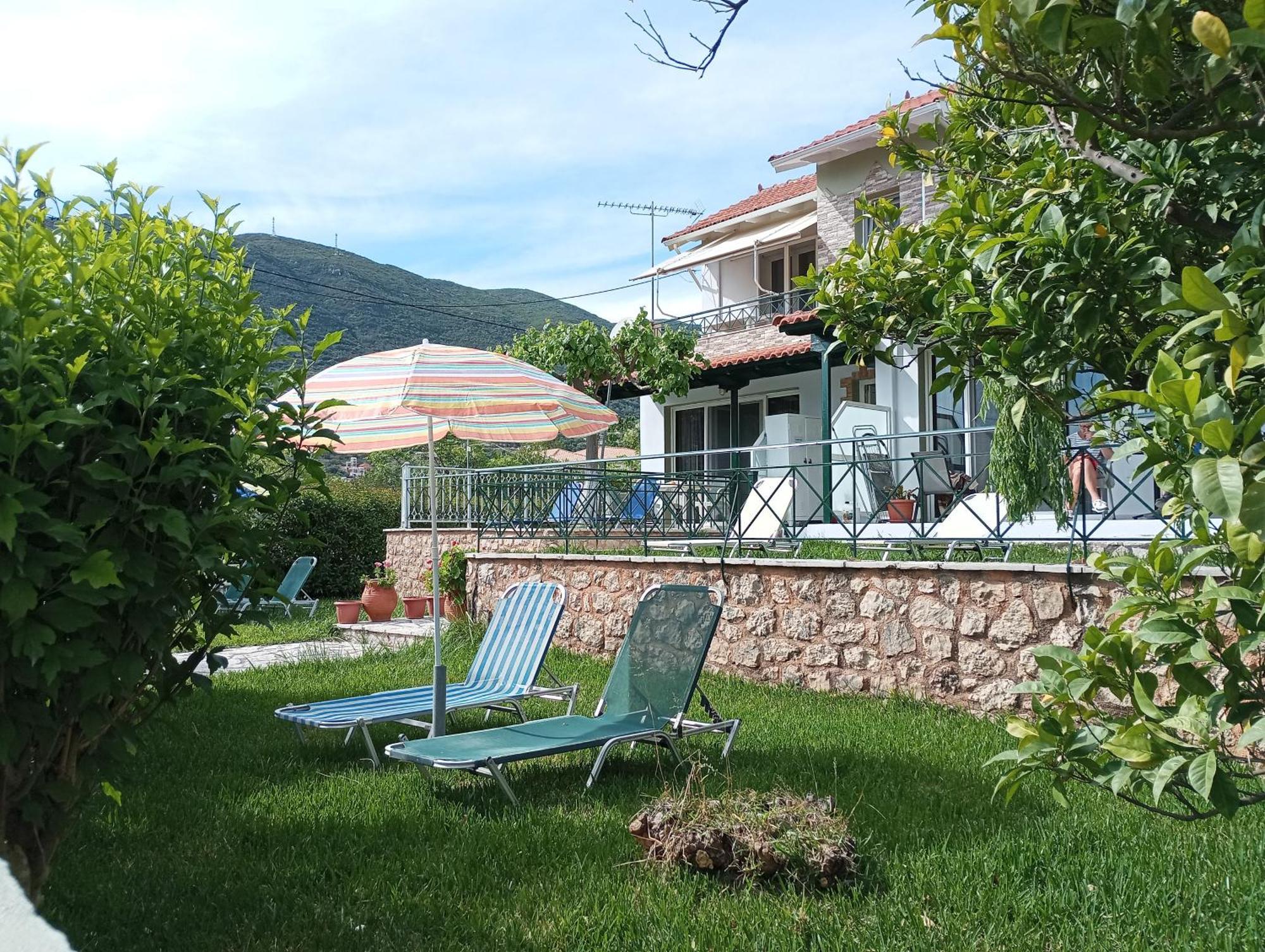 Queen Bay Studios Vasiliki  Bagian luar foto